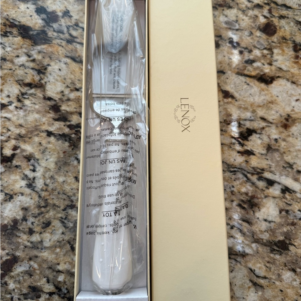 Lenox Opal Innocence cake server - NIB